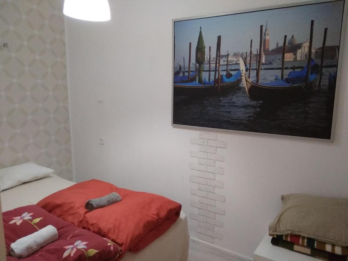 Apartament Przy Parku Noclegi Plock Exterior photo